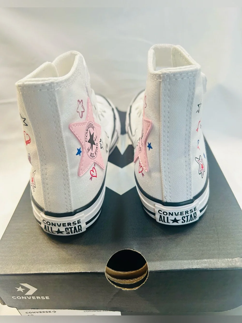 Converse Kids White High-Top Sneakers with Pink & Navy Star Details.  New In Box